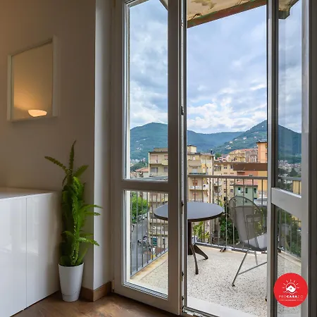 Golfo Dei Poeti Holidays Apartment