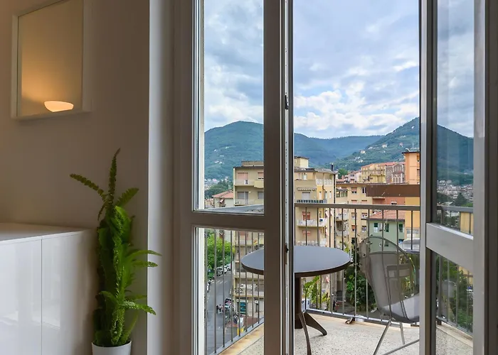 Golfo Dei Poeti Holidays Lejlighed